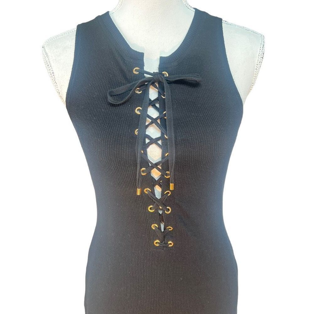 Derek lam - Picture 6 of 9